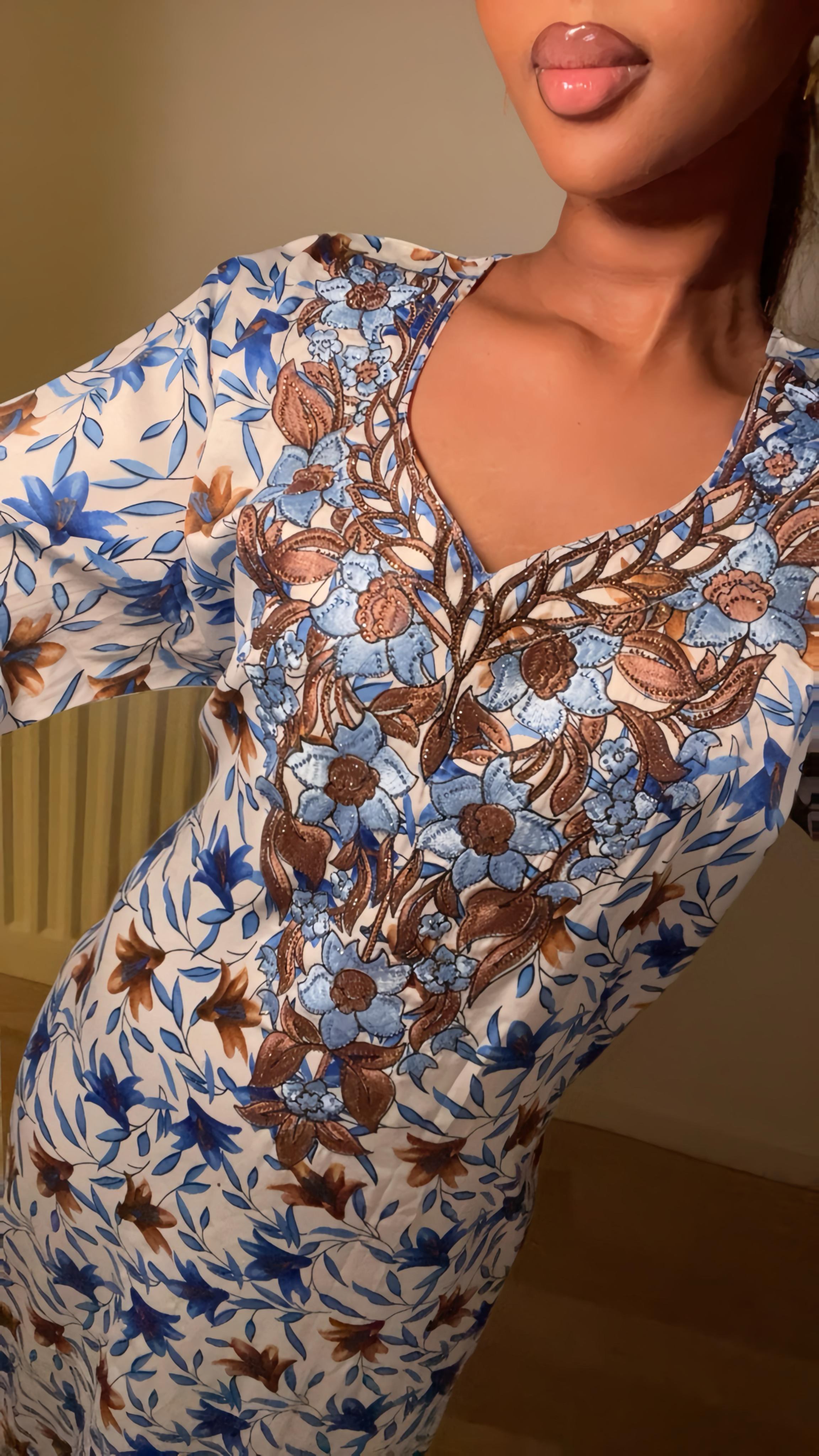 Blue floral Mukhawar